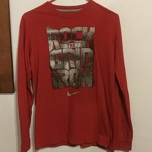Boys Nike long sleeve. size 14/16